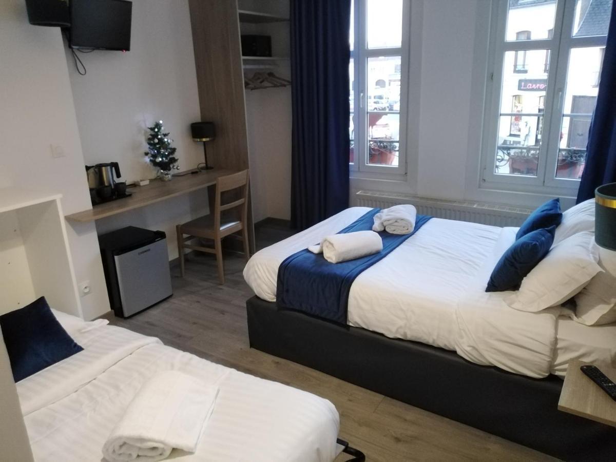 Les Remparts Hotell La Madelaine-sous-Montreuil Exteriör bild